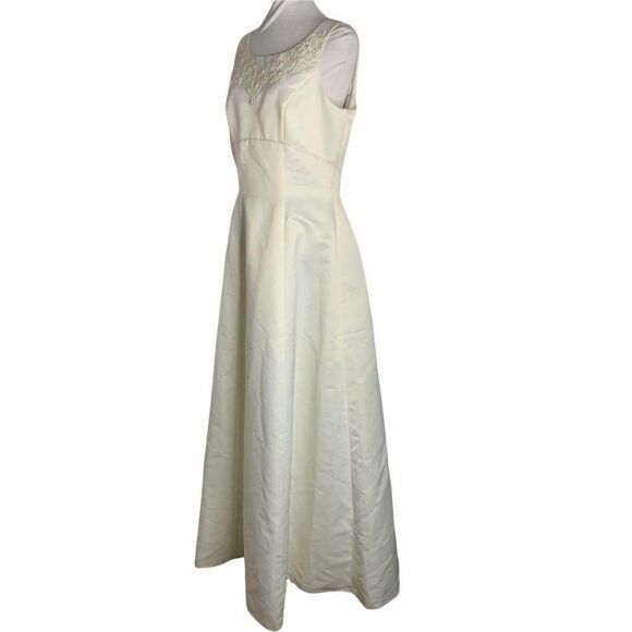 Davids Bridal Michaelangelo Wedding Gown 16 Ivory Beaded Keyhole Back Lined NEW - Picture 4 of 9